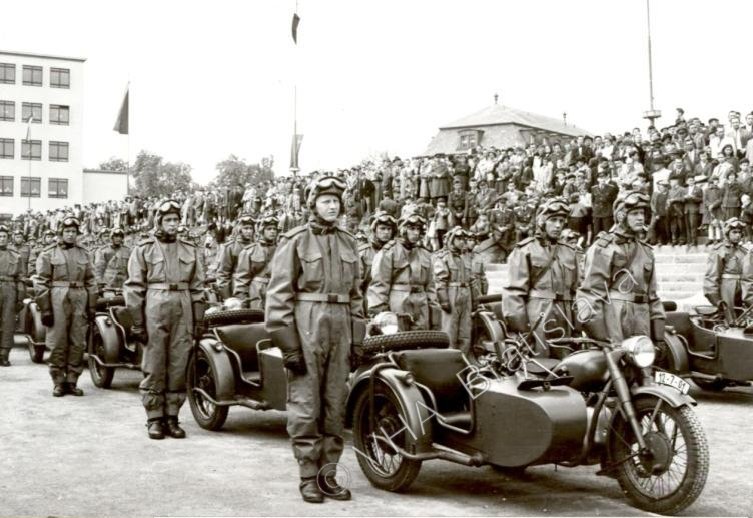 na přehlídce asi Bratislava 1958 